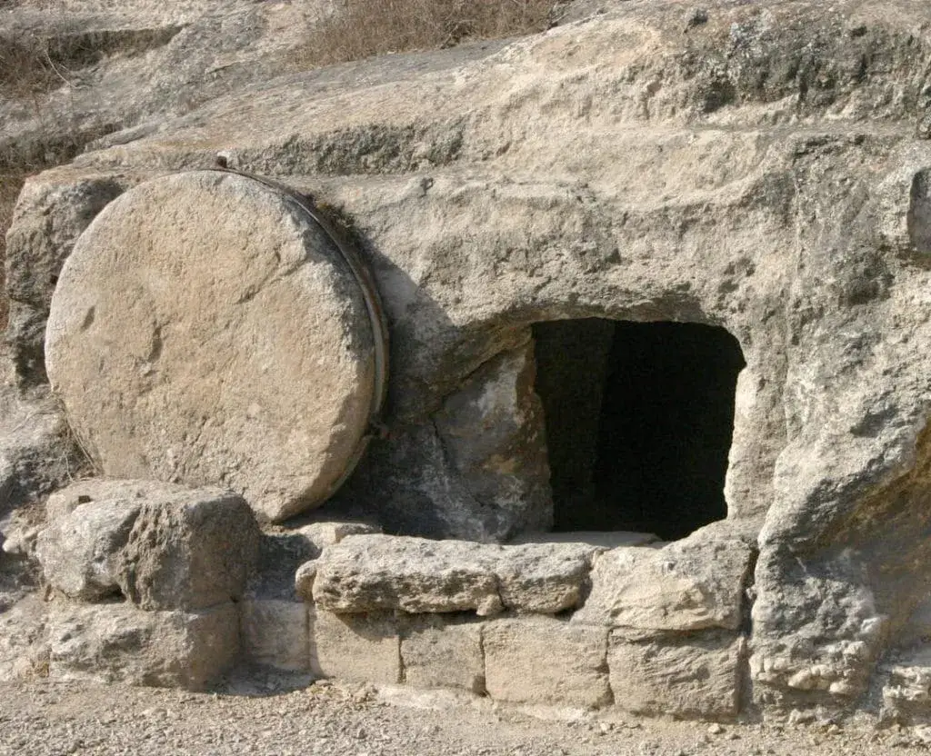 La resurrección abrió las puertas
