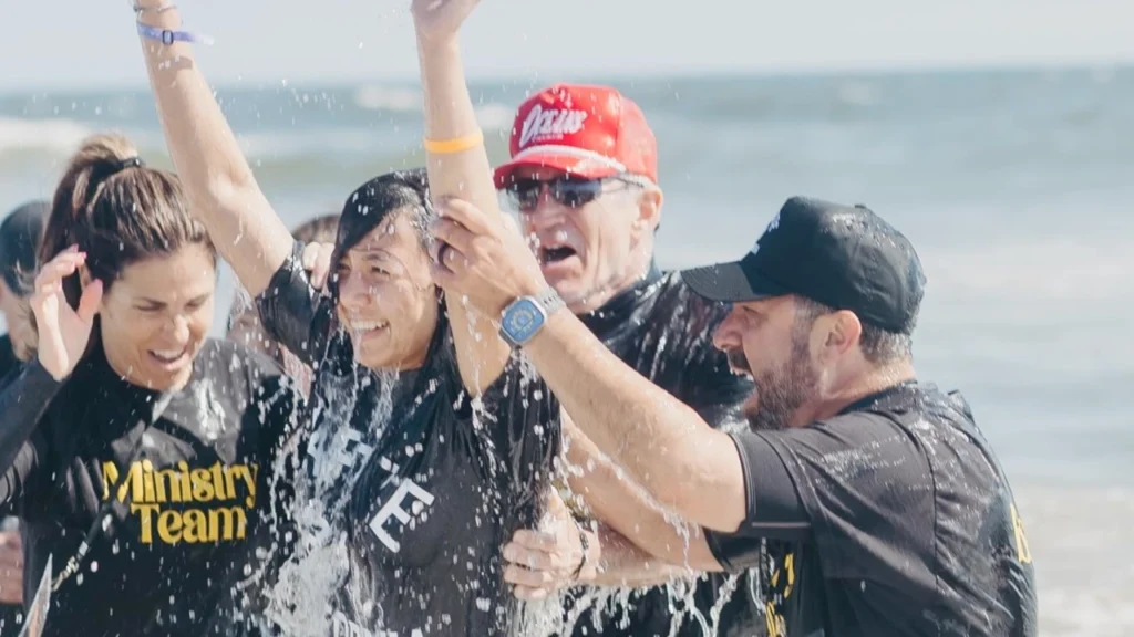 Récord histórico: 7.700 bautismos en un día en EE.UU.