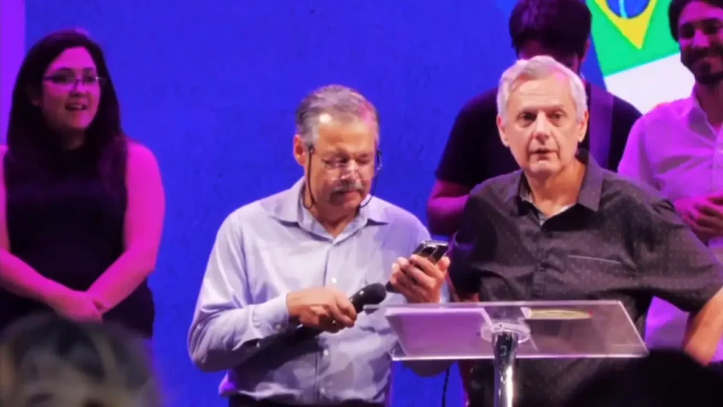 ChatGpt ora por salvación en una iglesia pentecostal argentina