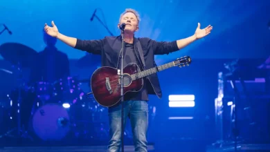 Chris Tomlin lanza EP “Jesus Saves” que impulsa adoración global entreCristianos Chris Tomlin lanza EP “Jesus Saves” que impulsa adoración global