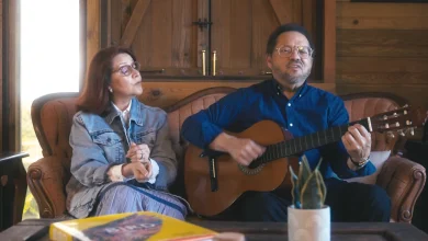 Peregrinos y Extranjeros nos soprenden con «No olvides su amor»