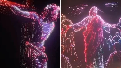10 mil drones iluminaron el cielo de Texas con escenas de Jesús entreCristianos 10 mil drones iluminaron el cielo de Texas con escenas de Jesús