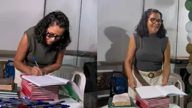Una mujer hace una transcripción de la Biblia completa a mano y se viraliza